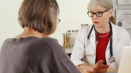 9 Early Signs of Dementia Explained