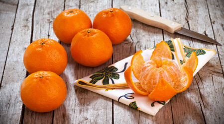 Best and worst foods for age-related macular degeneration